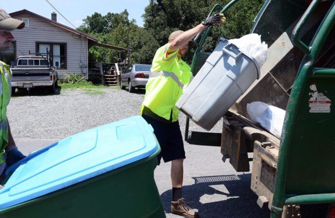 Services-Riviera Beach Junk Removal and Trash Haulers