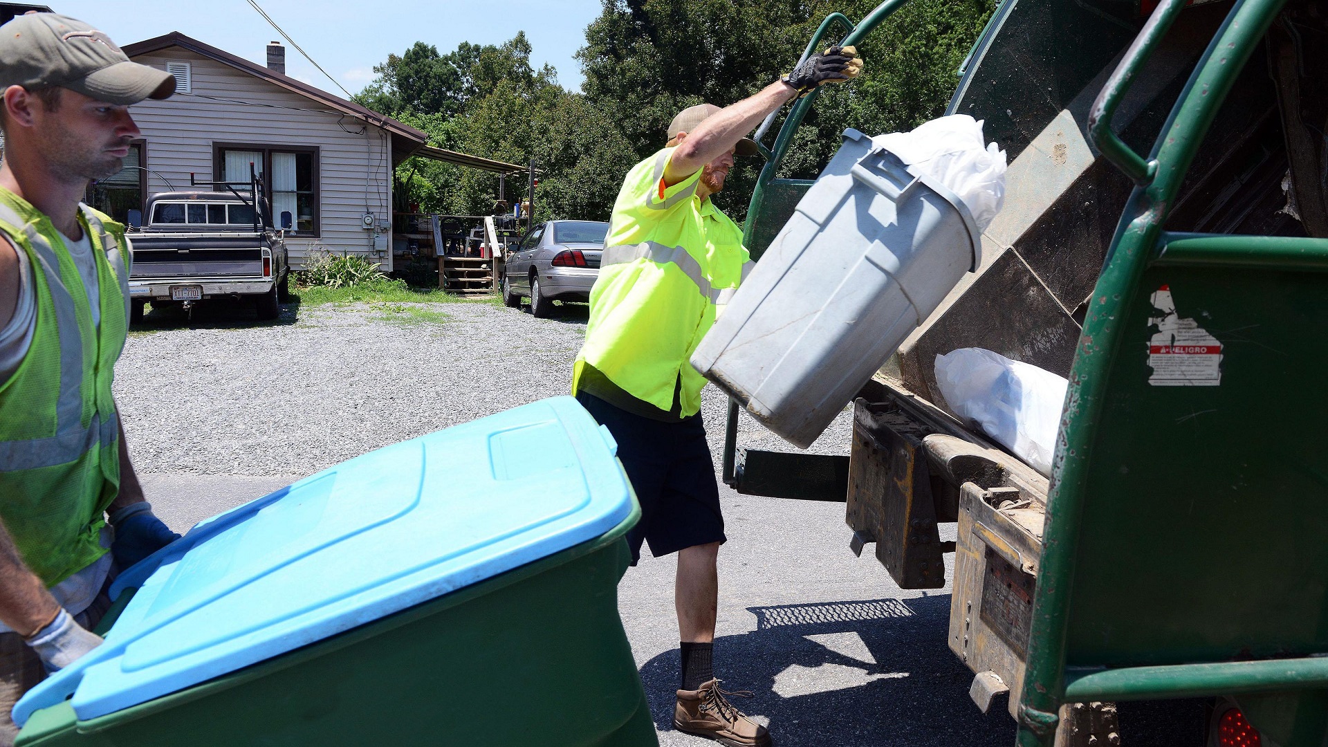 Services-Riviera Beach Junk Removal and Trash Haulers